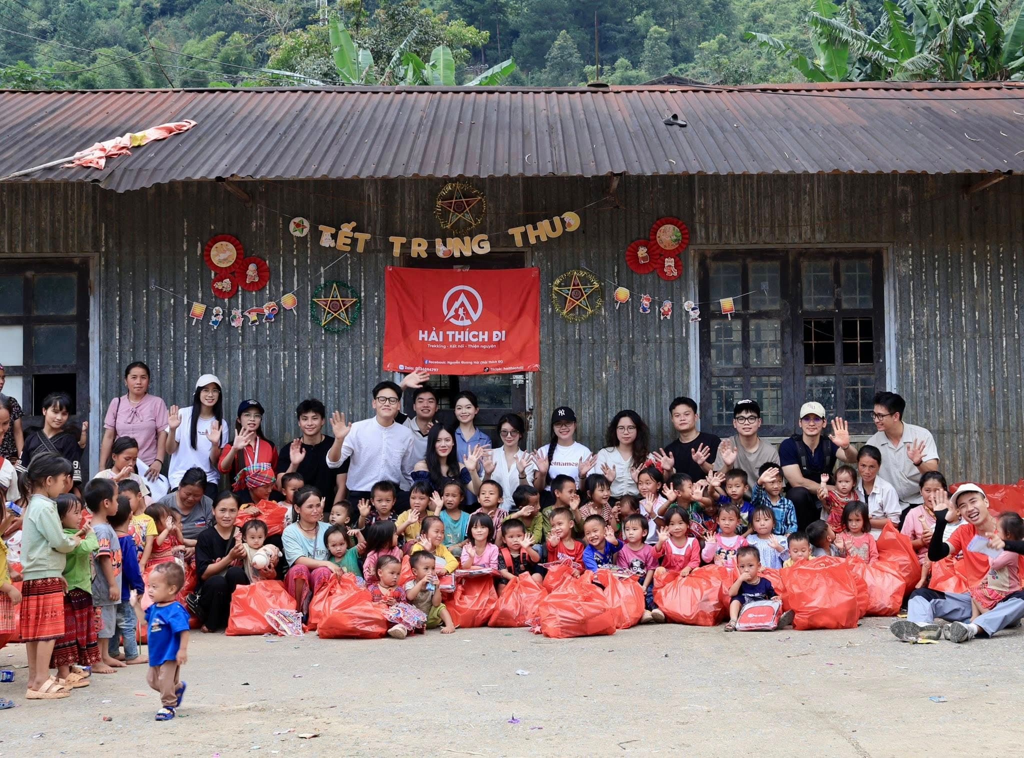 Kết nối giữa những người đồng hành trong chuyến trek